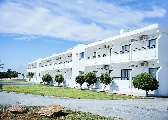 Konnos Bay Gardens Hotel 2*